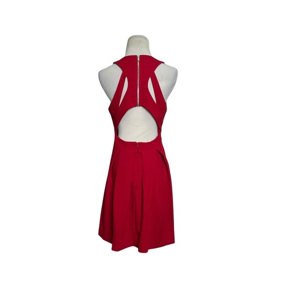 Lulu*s red sleeveless back cut out mini dress size M - Picture 2 of 11